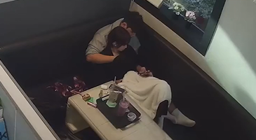 (한국야동) 룸카페 칸막이 안에서 벌어지는 일들 2